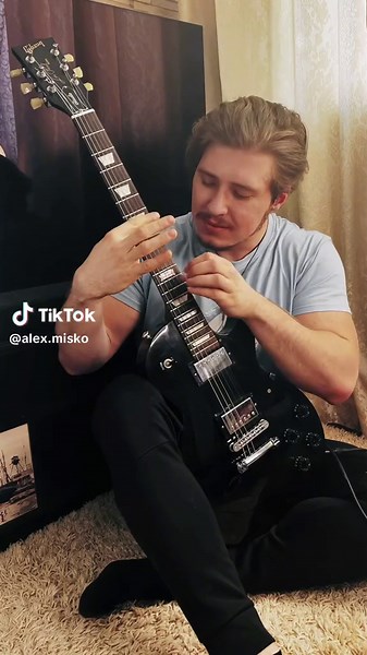 Left-Handed Les Paul Guitar Tutorial by Alex Misko