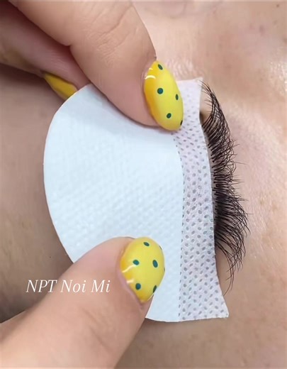 [ Hết hà.ng sẵn, chỉ nhận or.der ] Tháo mi cực dễ khi sở hữu bảo bối thần kì này. Sáp tháo không cay mắt dùng là nghi.ệ.n. Muốn sở hữu inbo.x e nhé 📮Đ.à N.ẵng / Nối mi / Uốn mi / Định hình lông mày #noimi #douyin #uonmi #dinhhinhlongmay #danang