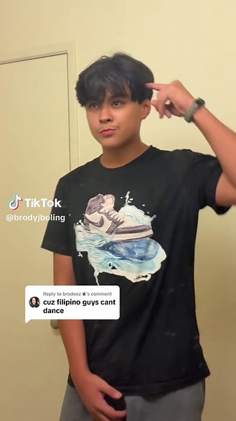 Engaging Dance Moves: Dynamic Interaction