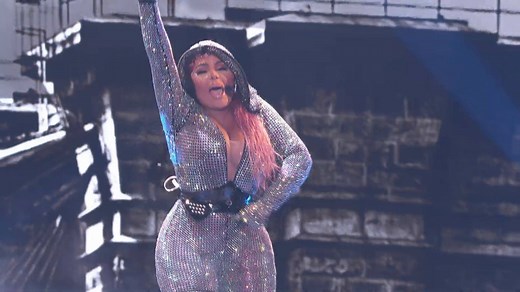 3.5M views · 11 reactions | It's #WCW and we still can't get over that Lil Kim performance last night. What's your favorite Lil'Kim song? #HipHopAwards | BET Hip-Hop Awards | Facebook
