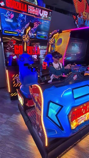 Godzilla Kaiju Wars VR.Dave & Buster's. #arcadegames #virtualrealitygames #vrgame #Godzilla