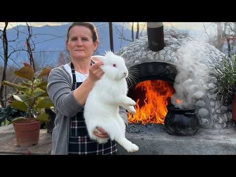 Rabbit Çomlek – Why This Traditional Dish Tastes So Good! 🔥🇦🇱