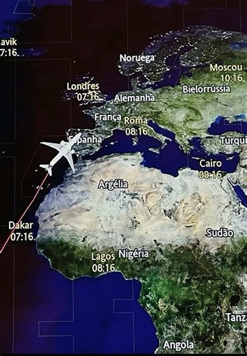 Exploring 80s Fashion Inspiration with Bella Hadid