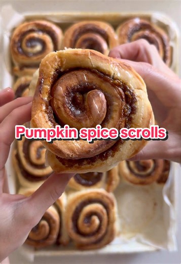 Delicious Pumpkin Spice Scrolls Recipe