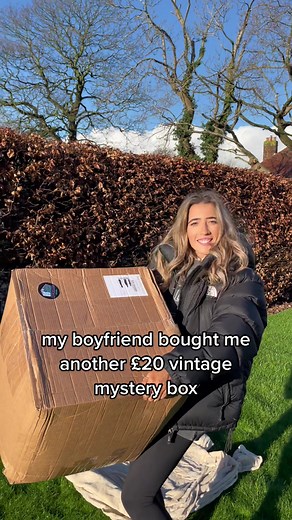 Fancy a part 2???🤔 (still got loads to unbox📦) was it worth £20?? #mysterybox #mysteryboxviral #vintagemysterybox #unboxing #vintagewholesale #thrifthaul #edjvintagescam #thrifttok