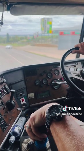 Jake Brake Sound on Peterbilt Trucks: An Old-School Guide