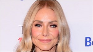 Kelly Ripa breaks down in tears on LIVE after a ‘tremendous’ loss