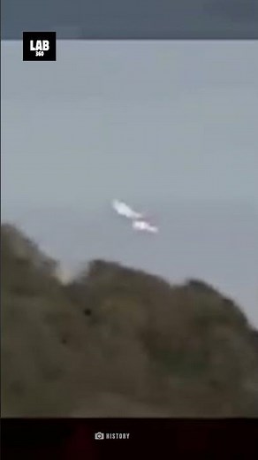 Multiple UFOs Spotted in England’s Sky – Caught On Camera! #uap #shorts #alien #lab360