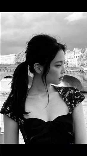 Sese bak😱 #rusya #blackpink #jisoovlog #kpop #twice #roblox #blink #ytdayibenionecikarnolur #memes