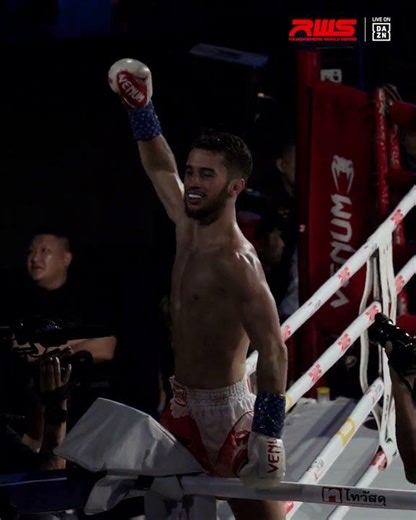 OUT COLD! 😱 Kirian Scouppe finished Superman Banchamek