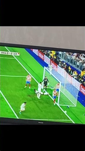 فرصه فينسيوس ديني ضد جيرونا