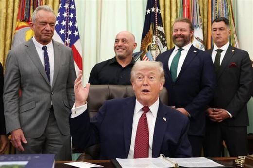 CBS reporter ousted from Oval Office by Donald Trump after Iran question
