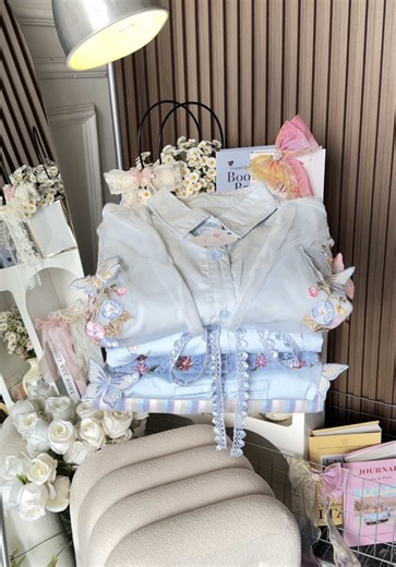 Cape bgt klo raya outfits cuma dipake sekali 🥺, pilih yg timeless 👀🩵 #outfit #blouseideas #fypageee #oneset #setelanwanita