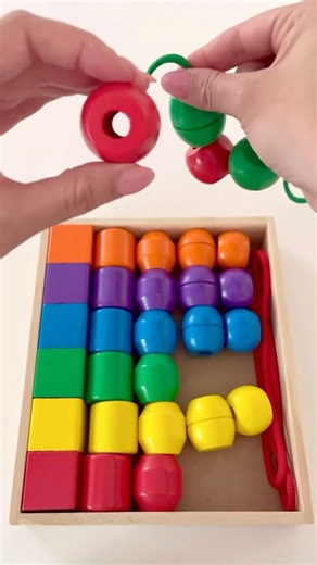 Can you make a pattern? #kidsactivities #kidscolors #learncolors #educationalplay #sensoryplay #kids