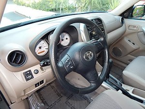 2004 Toyota Rav4L complete TEST DRIVE video review.