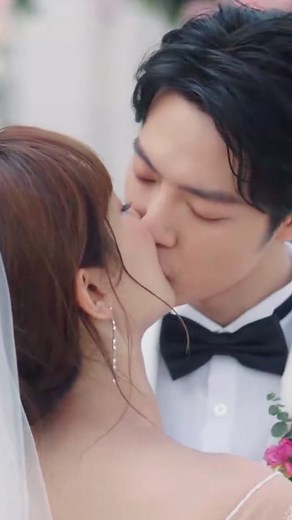 191K views · 2.9K reactions | Super sweet wedding kiss #杨紫 #肖战 #XiaoZhan #YangZi #kiss | 爽剧热播 hot drama | Facebook