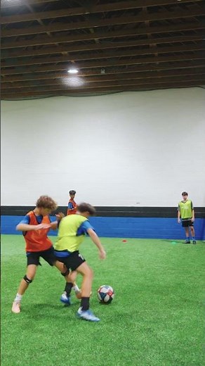 1v1 Cradle Drill: Timing, Patience, and Confidence on the Ball