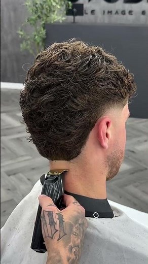 Master the Modern Mullet Fade with Perfect Shape Up Tutorial #fade #barber #haircut