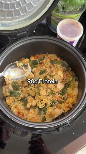 Schnelles 2-Minuten Reiskocher Gericht mit Hähnchen