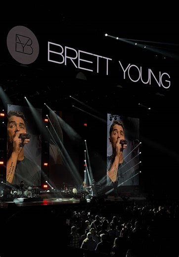 “If you ever loved me, have mercy” 💔 @Brett Young at C2C London back in 2022! 🇬🇧 #brettyoung #c2cfestival #countrymusic #livemusic #countrymusicfans @C2CFestival @Big Machine International