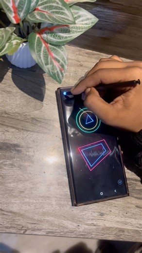 Samsung S24 ultra screen design by pen