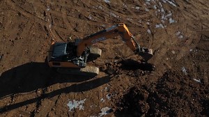 CASE CX210D, CX250D and CX350D excavators are now available with semi-automatic 2D and 3D machine control systems that help prevent overdigging, increase productivity, reduce wear and tear on equipment, and deliver greater efficiency of labor and resources. Solutions: https://bit.ly/3m35Hz0 | Titan Machinery