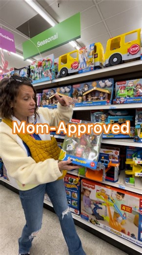 From sparking kids' imaginations to encouraging hands-on play, Little People toys are a family favorite! ✨📹: @kbcrayons | Fisher-Price