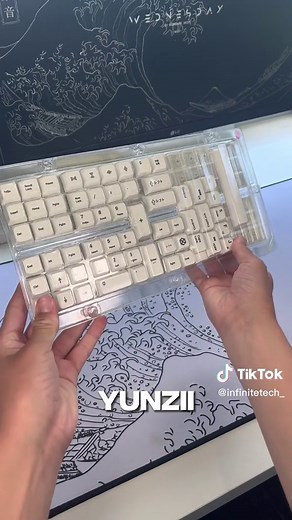 These Keycaps looks so clean on my keyboard - Link in bio to cop @YUNZII KEYBOARD #techtok #cooltech #techreviews #techcreator #desksetup #yunzii #yunziikeyboard #viral #xyzbca #fyp #fypシ #gamingsetup #officesetup #pcbuild #pctips #wallpapers #wallpaperengine #infinitetech
