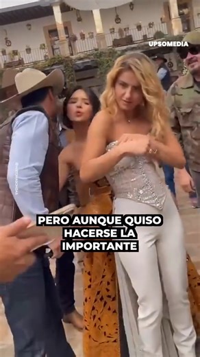 Upsocl Estrellas on Instagram: "Ángela se pasó de insoportable 🤨 Le negó el saludo a Michelle Renaud porque se creyó mejor que ella 🤦‍♀️"