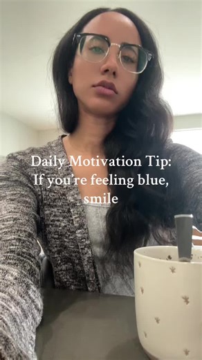 Daily Motivation Tip 💭 If you’re feeling blue… smile. I know. It sounds too simple. Maybe even cliché. But there’s a quiet science to it—one that says your body can lead your mind. Smiling—even when you don’t feel like it—activates neural messaging that boosts your mood, relieves stress, and shifts your internal chemistry. Your brain releases dopamine, serotonin, and endorphins, nudging you toward a lighter state. Not because you’re faking happiness… but because you’re choosing to interrupt the