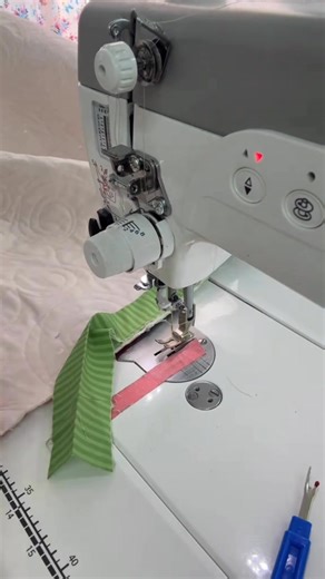 I used to put off binding, it was the hardest thing about quilting for me to master. It took a lot of practice and repetition. Now I look forward to this last step in finishing a project. I can sit and bind all day and be happy. I have bound easily over 200 quilts at this point since I do this service for others as well. If there’s something that you are struggling with please don’t give up! #StitchedByJessiRose #learntosew #binding #QuiltFinish #behindthescenes | Stitched by Jessi Rose