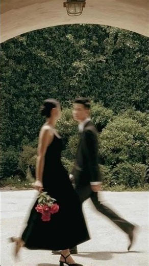 🌿 Outdoor poses that use your surroundings #Shorts