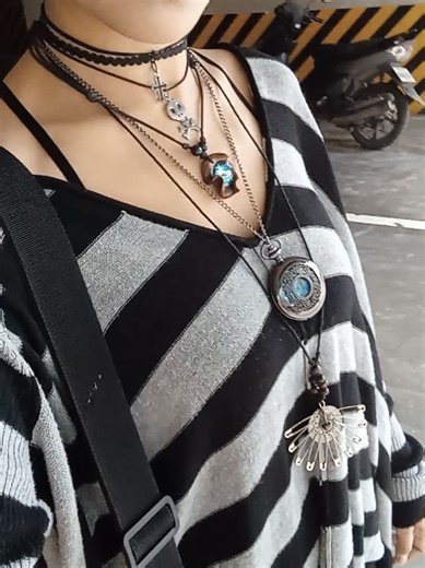 Explore Unique Goth Outfits for Alternative Fashion