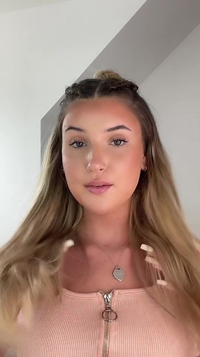 Stylish Hairstyles for Greasy Hair Days