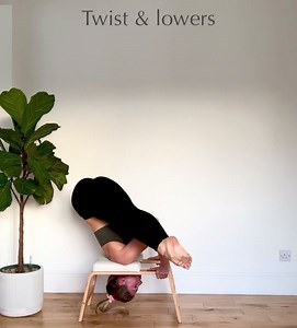 Advanced core workout 🔥 Looking to fire up your abs? Here’s an awesome easy workout 🏋️‍♂️ #feetupfitness #feetupyoga #inversionlover #coreworkout #absworkout #abschallenge #corestrength #coretraining | FeetUp