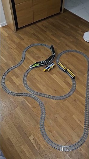 LEGO train collision: double derailment on winding curves!