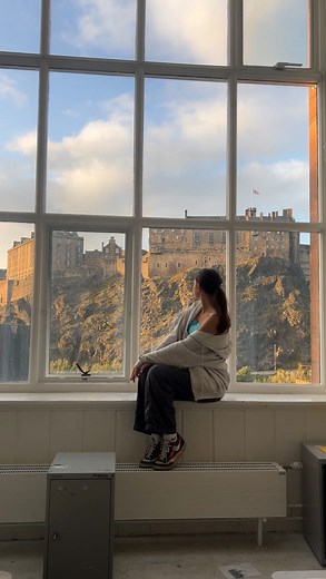 emma louise on Instagram: "a glimpse of edinburgh for anyone who is starting in september 💌🫶🏼 hope everyone’s results day went well 🎀 much love xx"