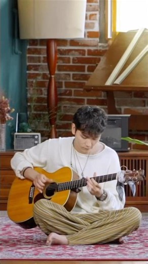 Guest Artist Spotlight: Roun- “Colorless” (solo guitar)
