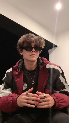 Engaging Presentation in Striking Red and Black Jacket