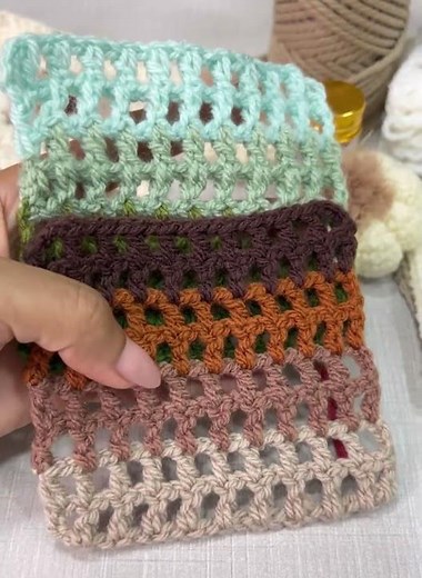 How to crochet a NET STITCH with COLOR CHANGES #crochet #crochetstitch