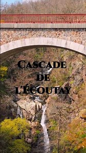 Une cascade… au coeur d’une ancienne voie ferrée.