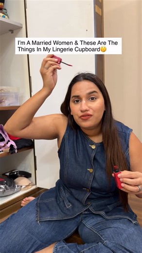 Simran Jain on Instagram: "Comment For Links🔗 The Lingerie Lifesaver Kit! 💖✨ Ladies, let’s talk about lingerie hacks that every woman needs in her wardrobe! 🔥 From bra extenders (because tight bras are a nightmare) to ni!pple stick-ons (available in all shapes & sizes), I’ve got it all covered literally! 😜 ✨ Fashion Tape & Body Tapes – Say goodbye to wardrobe malfunctions! Perfect for deep necklines, tricky cuts, and button gaps. ✨ Bra Converters & Fancy Straps – Who needs 100 bras when you 