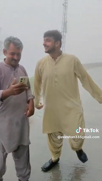 zeeshan bhatti🥷⚔️🗡️ (@zeeshan335gmail.com)’s videos with Wo dekho zara parbato pe - S K R 🇵🇰