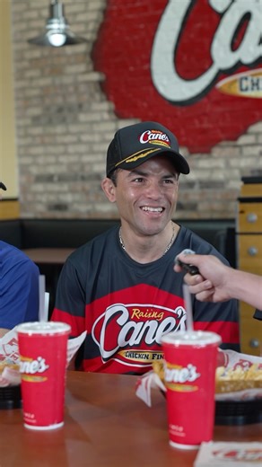 Derby Jockeys served up some delicious chicken at the Raising Cane’s on Bardstown Rd. today! Dalton Godbey made sure to ask some hard hitting questions about The Kentucky Derby 150!🌹🐓🏆🐎🐘🫏 #DerbyJockey #CanesChicken #Derby150 #KYDerby #KentuckyDerby | WDRB News