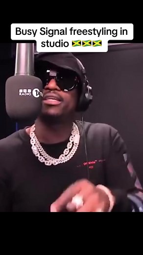 Busy Signal in studio at bbc 1 xtra 🔥🔥 #jamaicatiktok🇯🇲 #jamaica #dancehall #musicinsider #fyp #viralvideo #freestyle #busysignal #fypシ