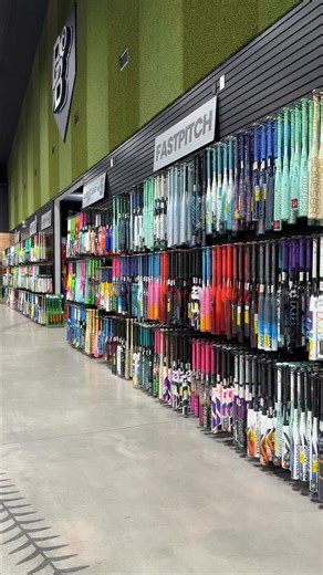 6.5K views · 139 reactions | The first pack my order with a bat engraving! 朗朗 -9 LXT laser engraving turned out awesome! Then also getting a free pair of Marucci REMX batting gloves?!  What would you engrave on your bat? 﫢 | Better Baseball | Facebook