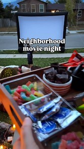 Fall movie nights in the neighborhood are so much fun!! #halloweenmovies #neighborhoodparties #blockparty #movienightoutside #neighborhoodhangout | Lindsey Noorda