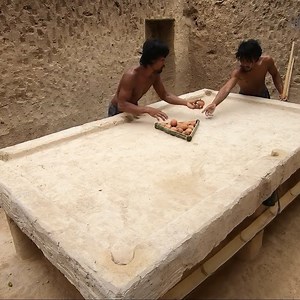 These lads made a fully functioning snooker table using just dirt and it looks incredible. I want a go 😱👏 | LADbible