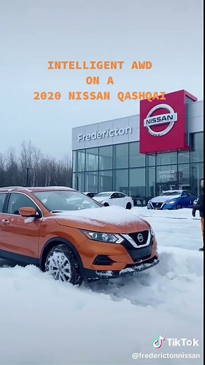 Exploring the 2020 Nissan Qashqai AWD in a Snowstorm
