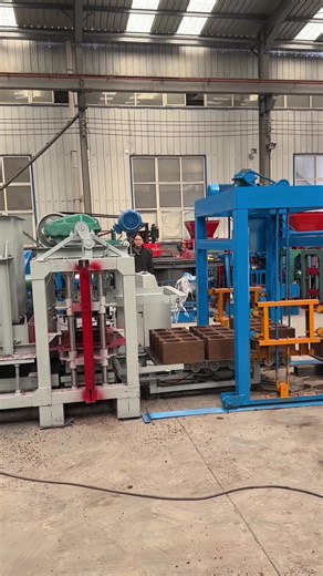 #brickmachinemike #brickmachine #brickmachineautomatic #brickwork #bricklayer #blockmachine #buildingblocks #construction #hollow #foryou #fyp